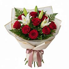 Букет цветов из:  Лилии и Розы в Советске Кировской области