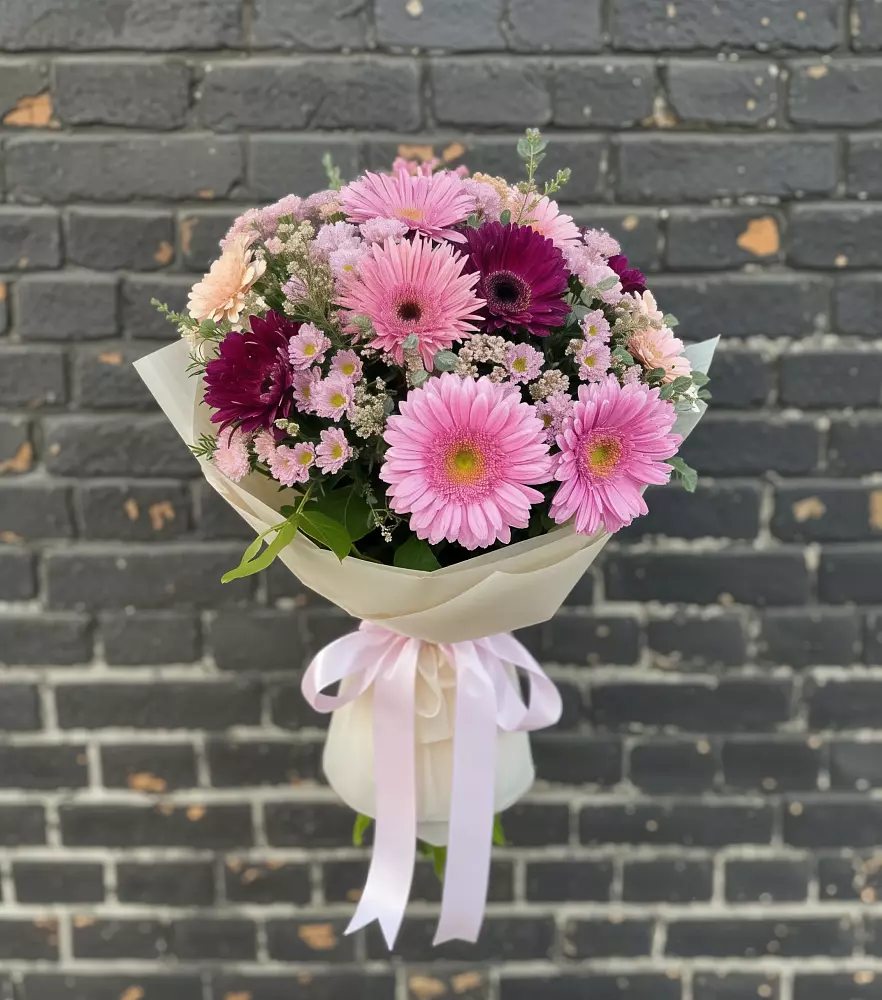 Букет цветов из: Герберы и Хризантемы в Советске Кировской области