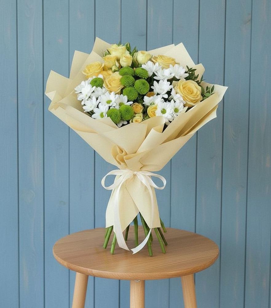 Букет цветов из: Хризантемы и Розы в Советске Кировской области