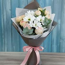 Букет цветов из:  Хризантемы и Розы в Советске Кировской области