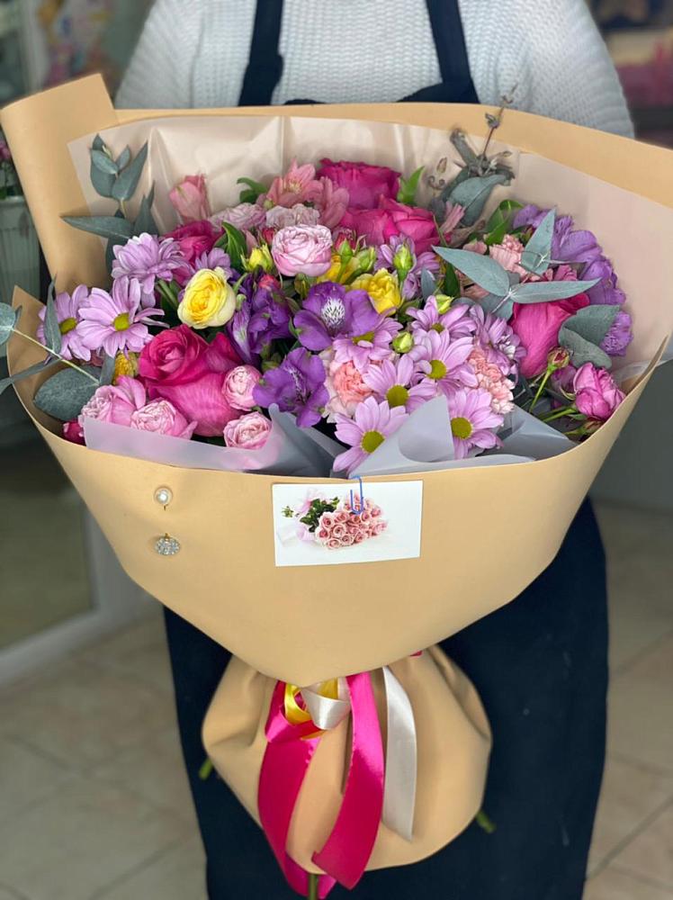 Букет цветов из: Хризантемы, Гвоздики и Альстромерии в Советске Кировской области