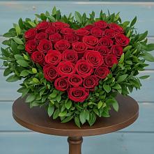 Цветочная композиция из Розы в виде сердца в Советске Кировской области