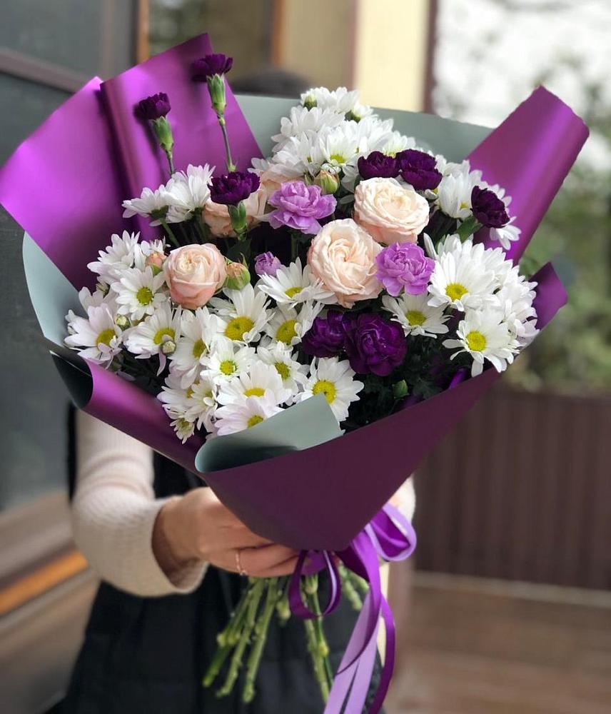 Букет цветов из: Хризантемы, Гвоздики и Розы в Советске Кировской области