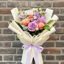 Букет цветов из:  Лизиантусы и Розы #REPLACE_PRED# Советске Кировской области