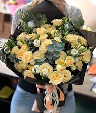 Букет цветов из:  Розы и Лизиантусы #REPLACE_PRED# Советске Кировской области