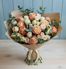 Букет цветов из:  Альстромерии и Розы в Советске Кировской области
