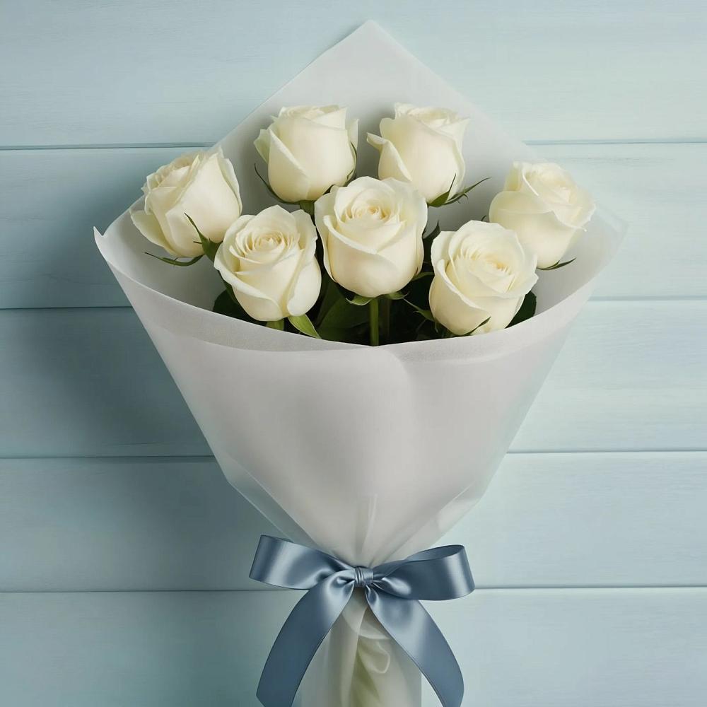 Букет 7 Белых роз Эдлесс Лав в Советске Кировской области