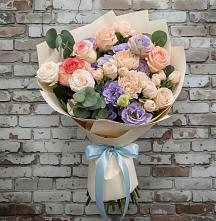 Букет цветов из:  Розы, Лизиантусы и Гвоздики #REPLACE_PRED# Советске Кировской области