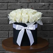 Цветочная композиция из Розы в шляпной коробке в Советске Кировской области